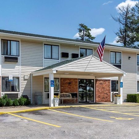 Quality Inn Санфорд Екстериор снимка